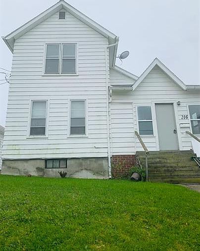 1st image of 206 Courtland St