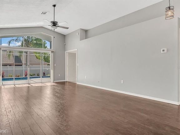 5th image of 405 Saint Anns Dr