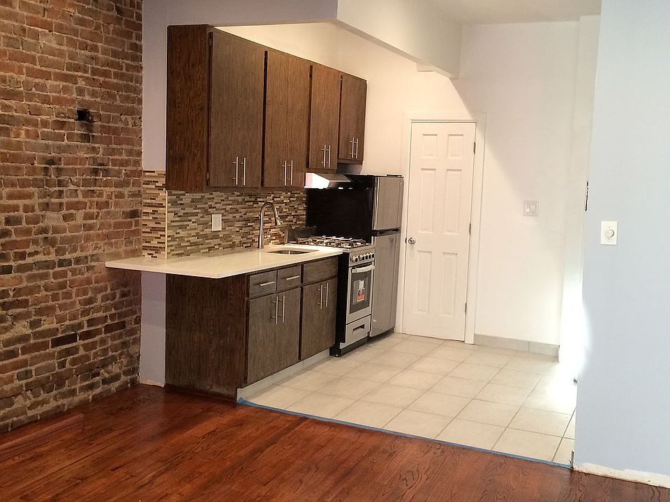 1st image of 10-59 Jackson Ave #3B