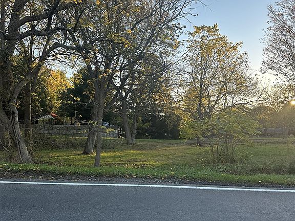 2nd image of 260 Kattelville Rd