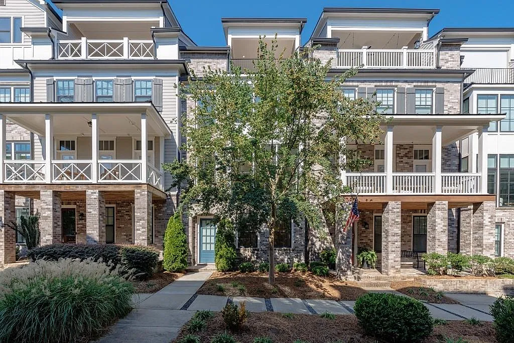 4 bed, 4.5 bath, 3137 sqft, $5,400 — Photo 1