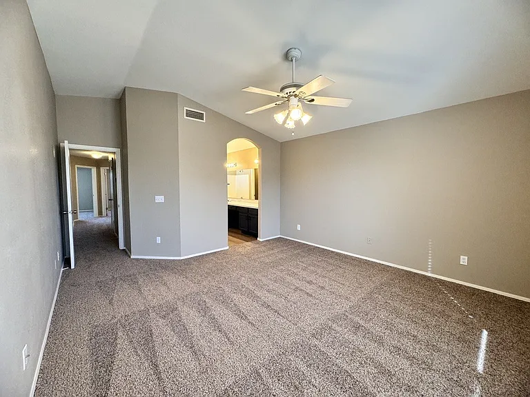10453 N 76th Dr — Photo 3