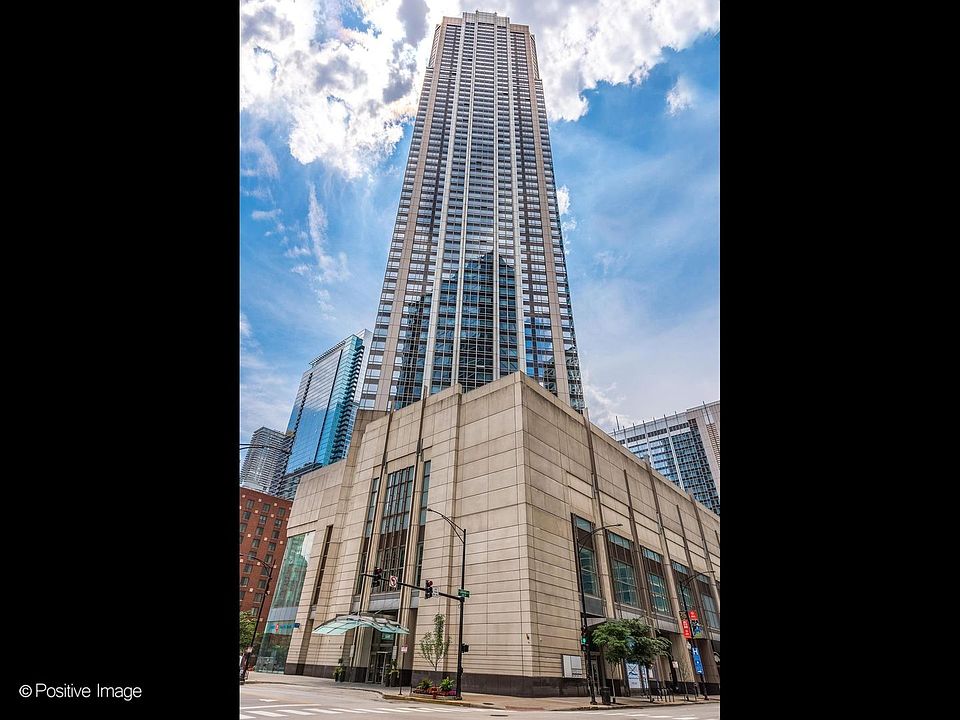 1st image of 512 N McClurg Ct APT 5002