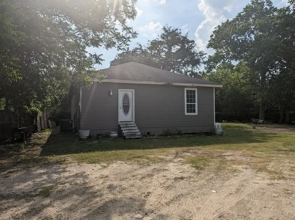 7715 W Hardy Rd, Houston, TX 77022