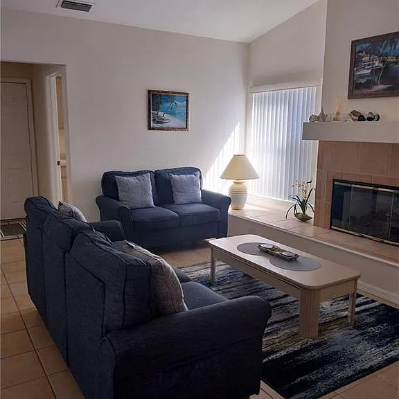 449 Dundee Ct — Photo 15