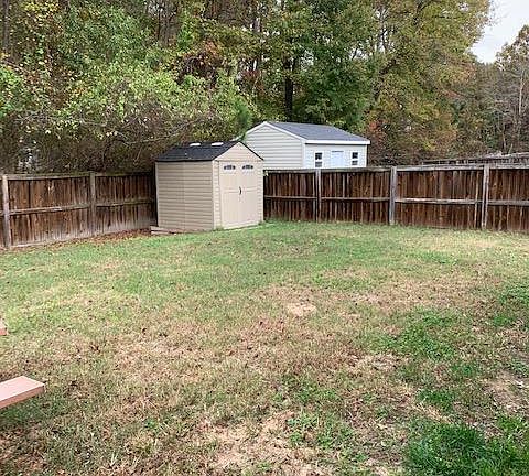 4th image of 1111 Coursey Ln
