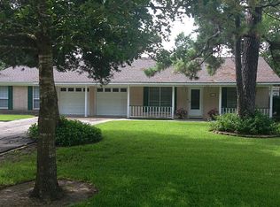 2614 Whispering Pines St, Baytown, TX 77521