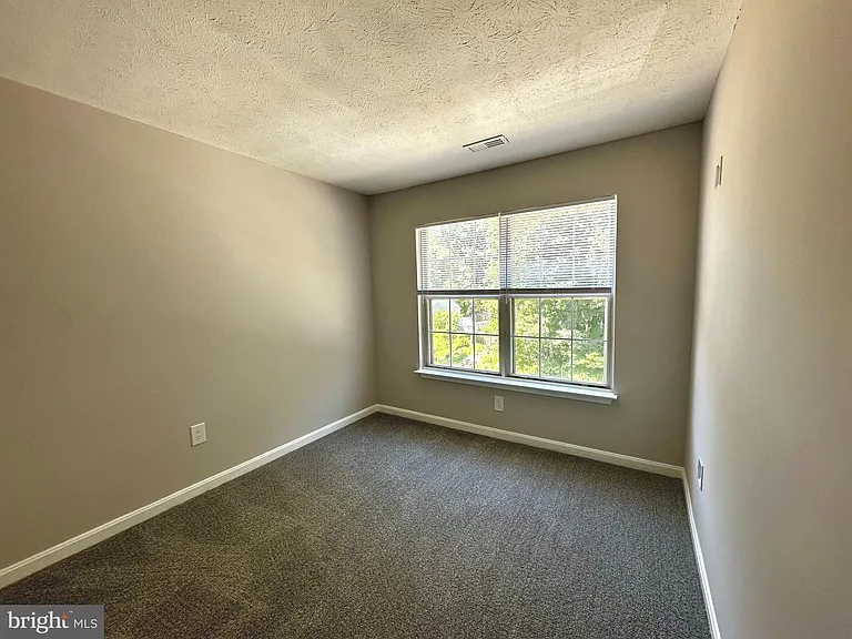 404 Cabin Ct — Photo 23