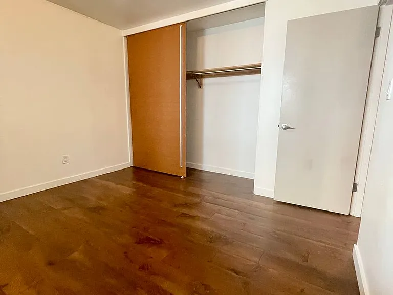 Bayview Apartments — Photo 63