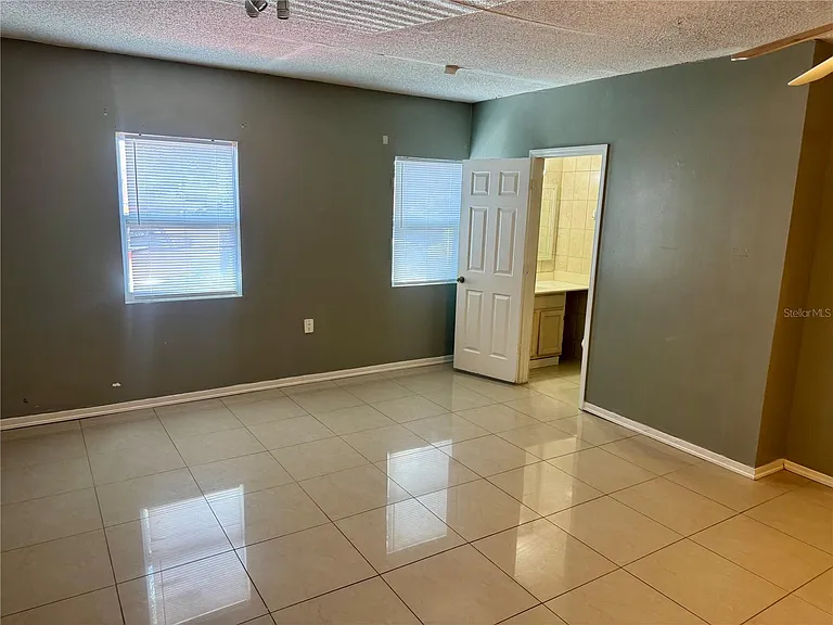 5521 Axiom Ave — Photo 10