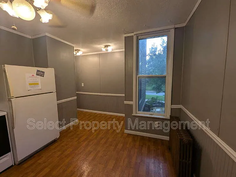 333 W Suttenfield St #1 — Photo 9
