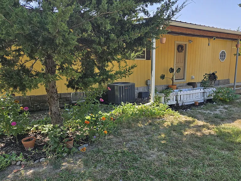 Oak Creek Dr — Photo 34
