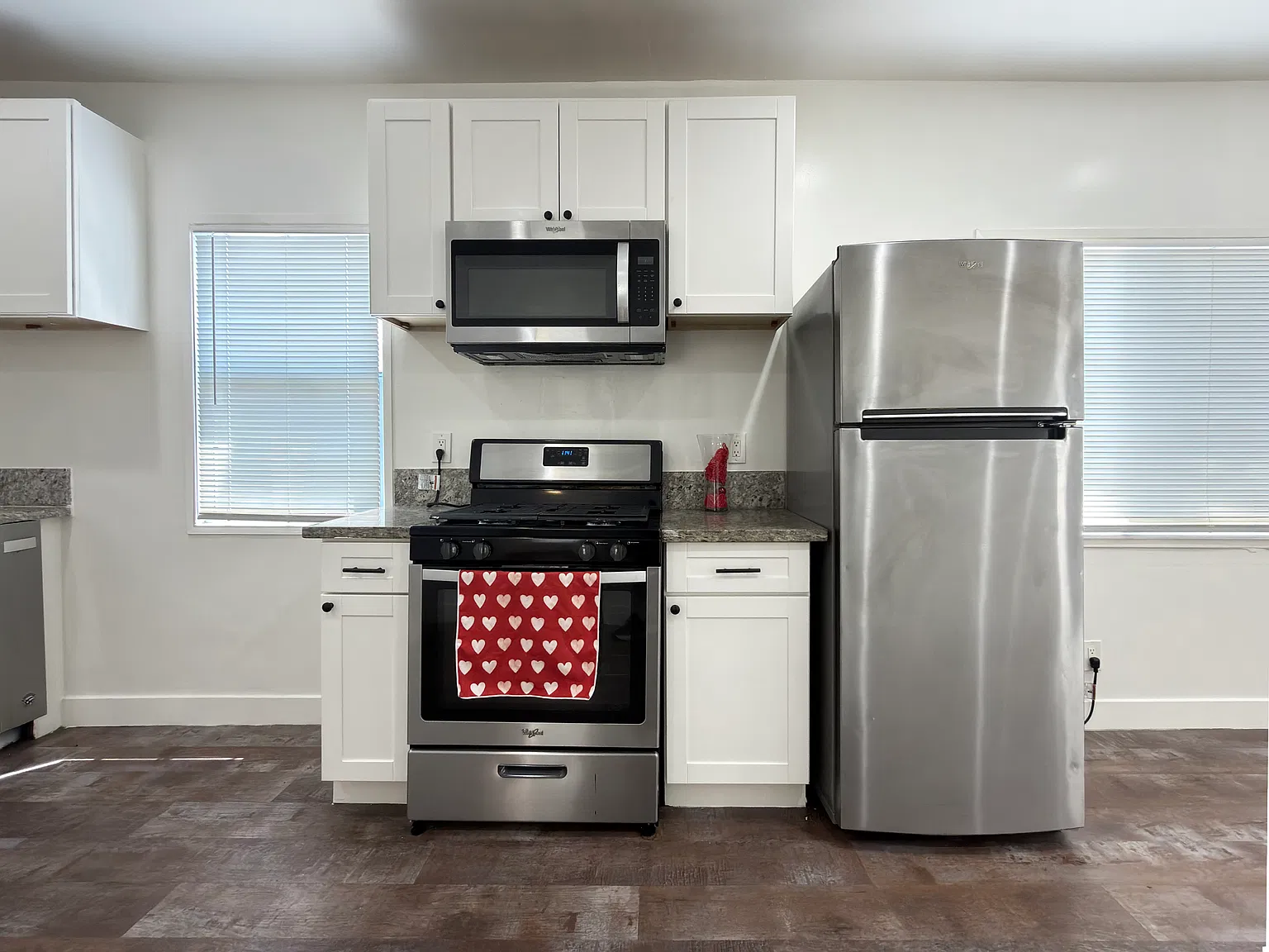 2 bed, 850 sqft, $1,895 — Photo 4