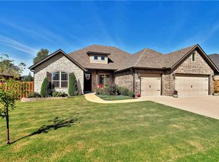 695 Malbec Rd, Springdale, AR 72762