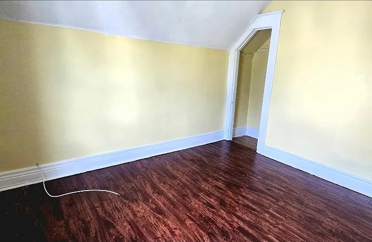 31 Roma Ave — Photo 15