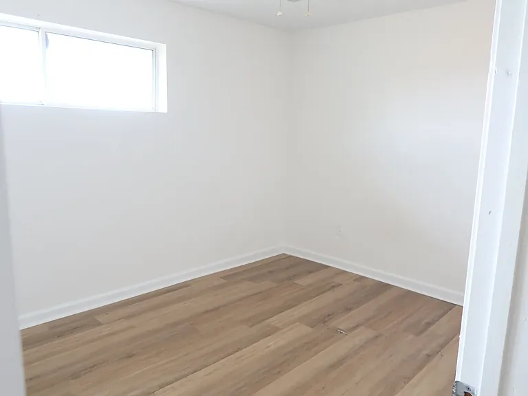 2525 Riverland Dr #201 — Photo 8