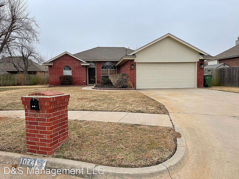 1074 Cinderwood Cir, Yukon