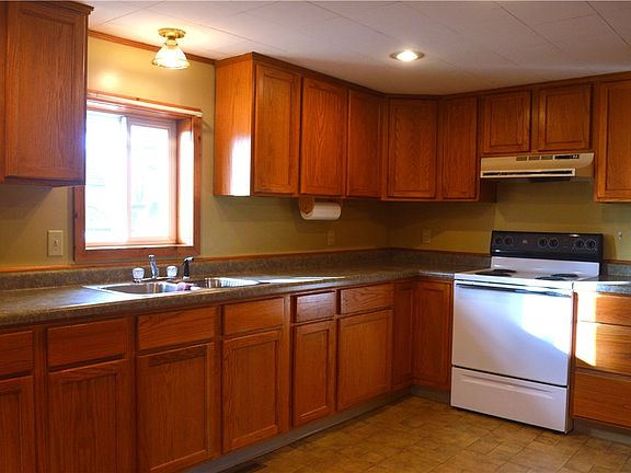 4th image of 15 E Coleman Street