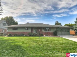 2133 Parkview Dr, Fremont, NE 68025