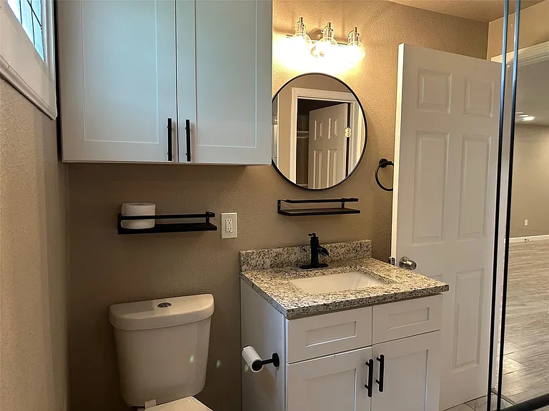 1404 Forest St #B — Photo 14