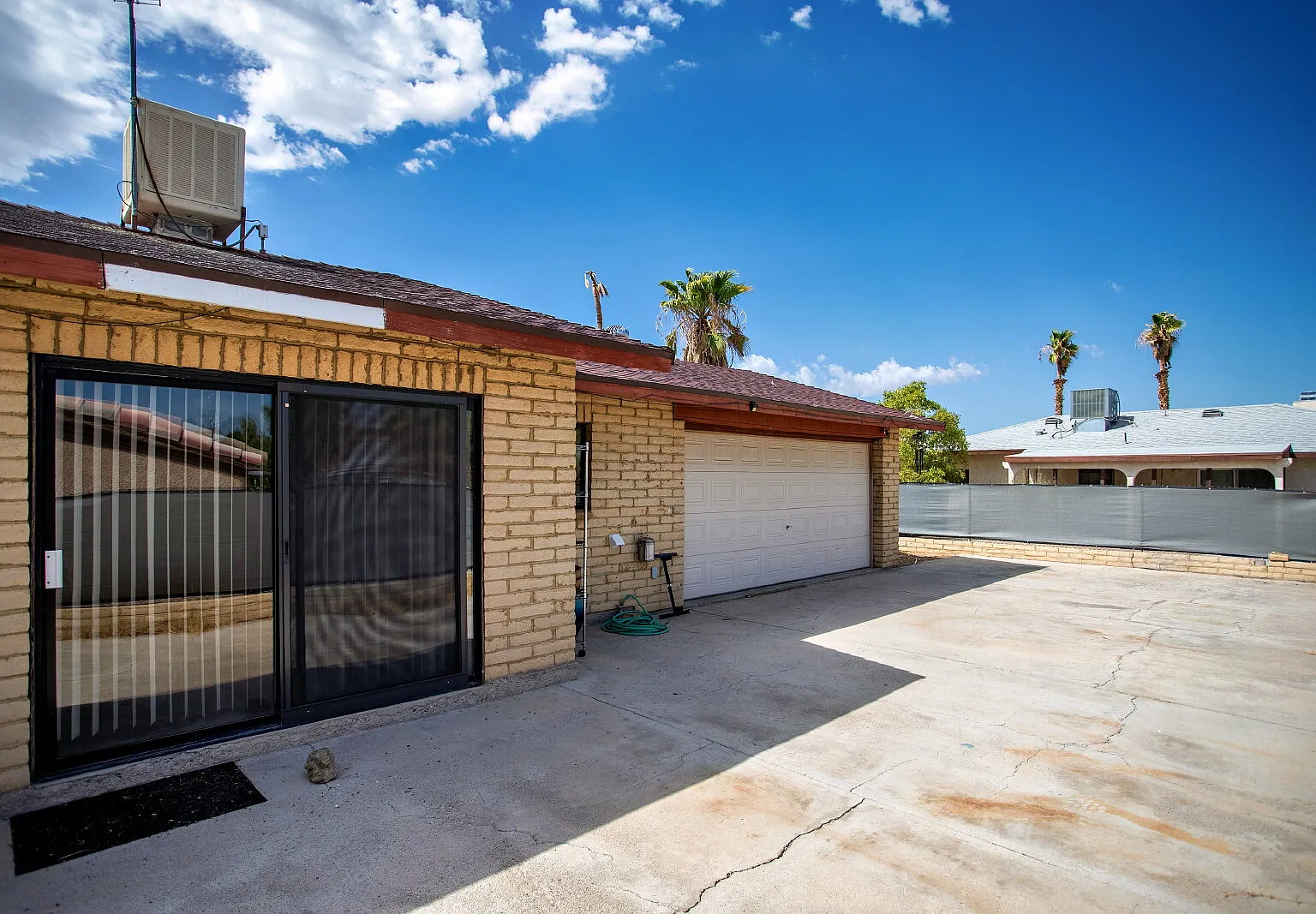 4 bed, 2.0 bath, 1446 sqft, $2,000 — Photo 3