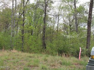 570 S Two Rivers Ln, La Follette, TN 37766