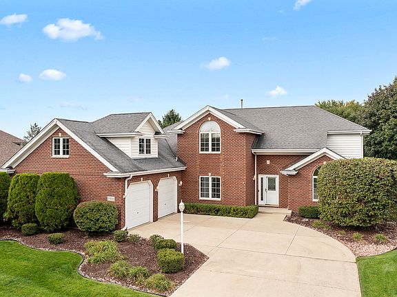 5th image of 11000 Garrett Dr