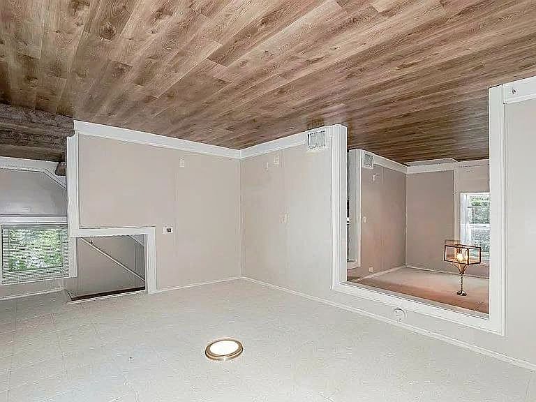 2nd image of 706 Corice St