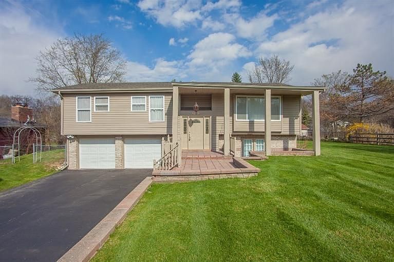1st image of 3629 Oak Dr