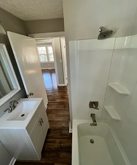 1701 Catherine Dr — Photo 4