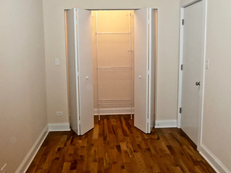 2612-14 W Augusta Blvd #2F — Photo 5