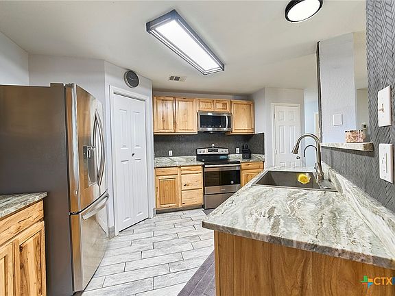 3rd image of 3572 Tilden Trl