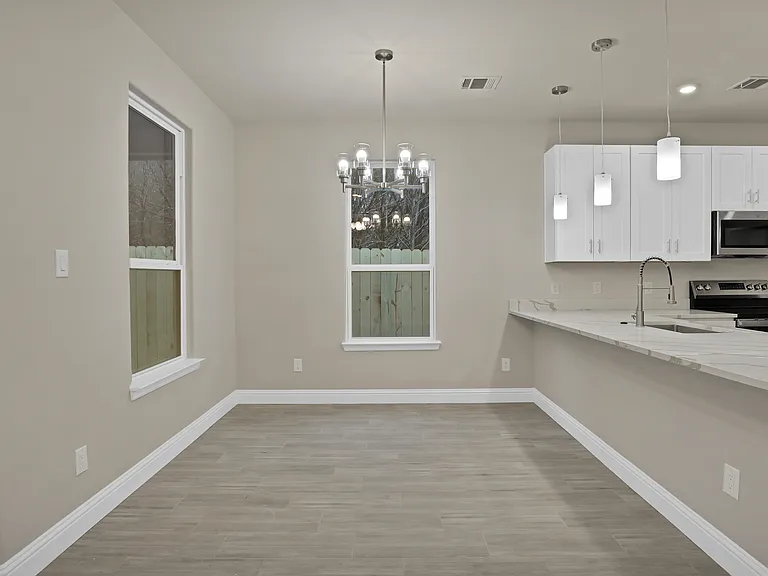 5619 Barkridge Dr — Photo 14