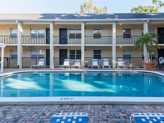 5th image of 5221 S Bayshore Blvd #11