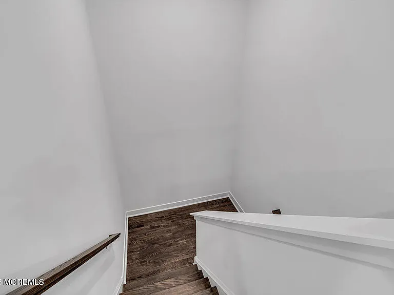 122 Woolley Ct — Photo 50