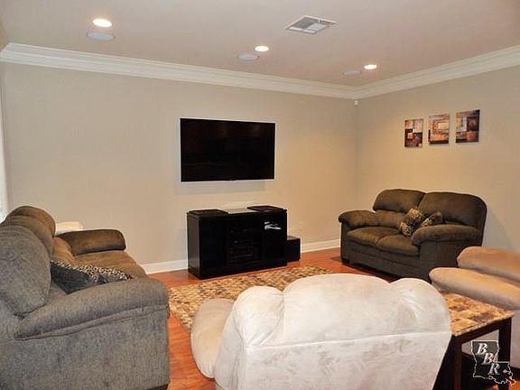 3rd image of 114 Mill Quarters Dr