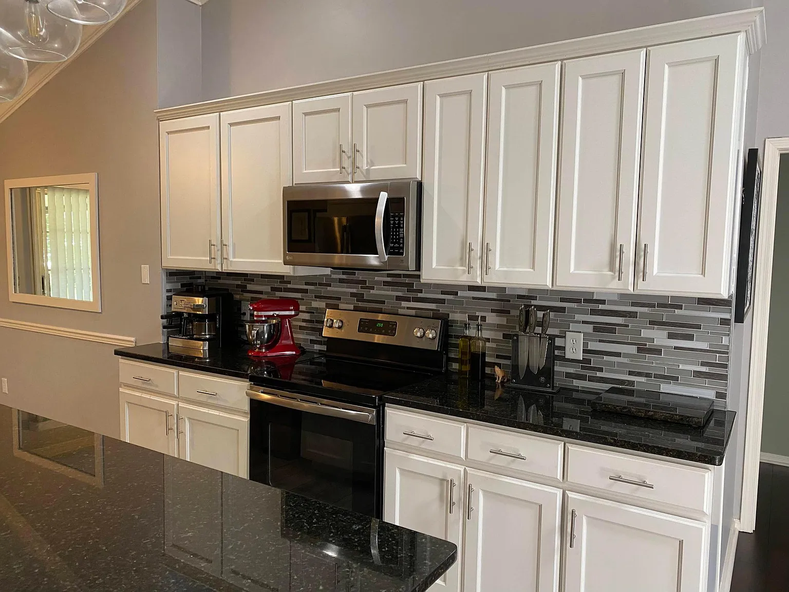 3 bed, 1564 sqft, $2,649 — Photo 3