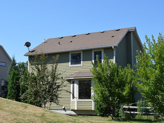 2nd image of 885 Montana Ave W