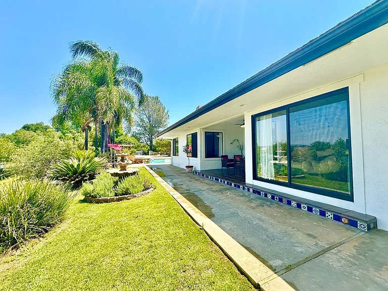 1650 Winterwarm Dr — Photo 40