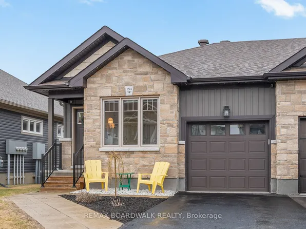 154 Ferrara Dr, Smiths Falls, ON K7A 0A2