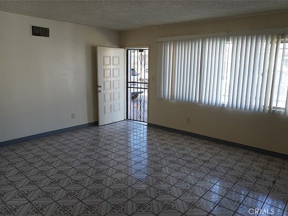 5th image of 3509 Marmion Way
