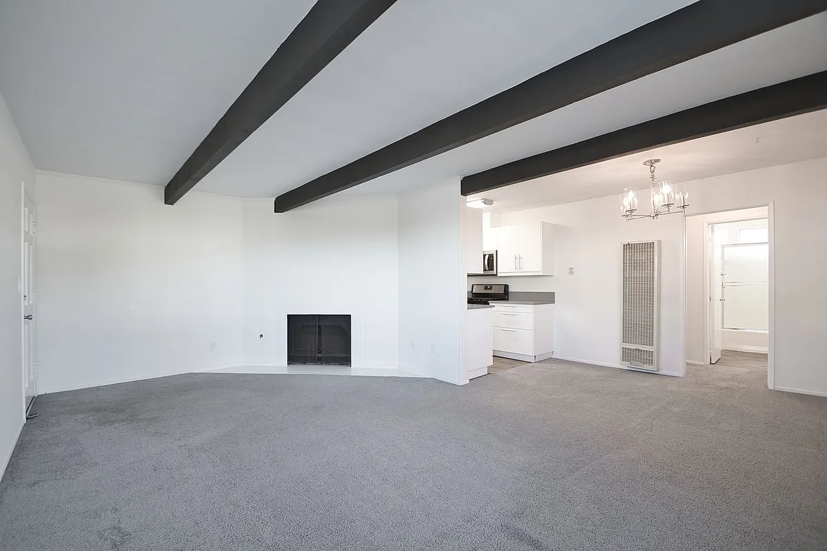 Building Photo - 1466 Manhattan Beach Blvd #3