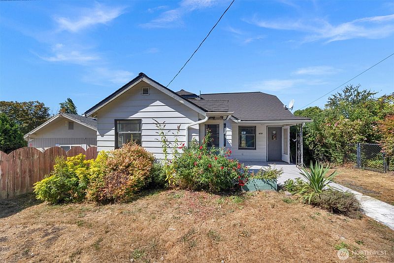2nd image of 4721 21st Avenue SW