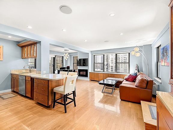 2nd image of 2 Tudor City Pl APT 15ES