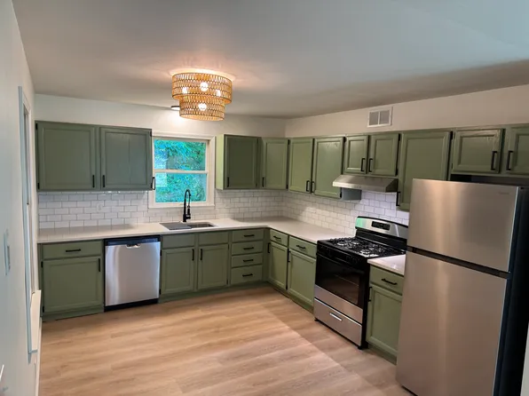 18068 Meyers Dr, Spring Lake, MI 49456
