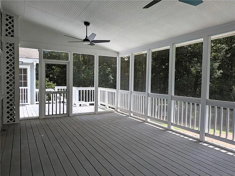 220 Indian Hills Ct — Photo 15