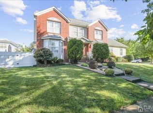 31 Mapleton Rd, Old Bridge, NJ 08857