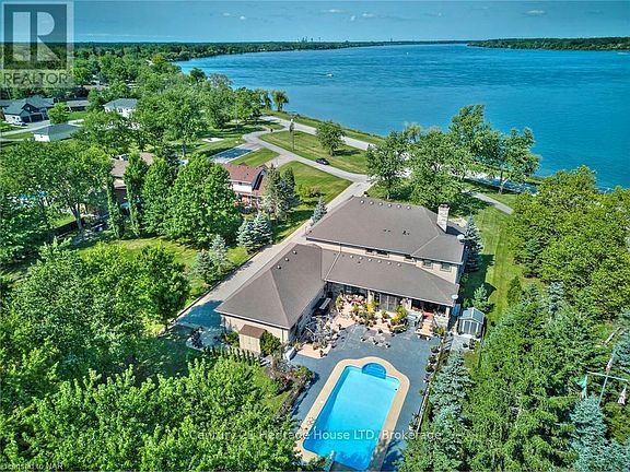 2nd image of 4025 Niagara River Pkwy