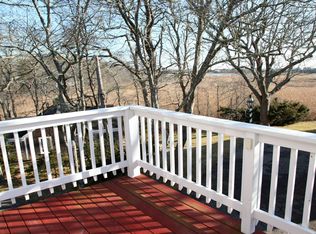 27 Horseshoe Ln, Centerville, MA 02632