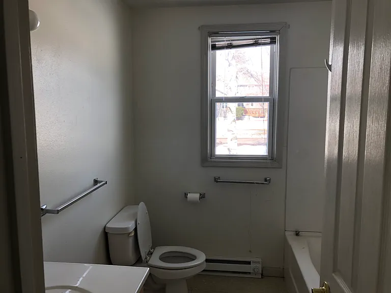 1 bed, 1.0 bath, 700 sqft, $1,100 — Photo 13